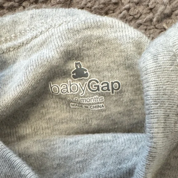 Baby Clothing - Picture 6 of 9